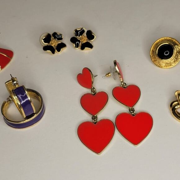 Unique Vintage Jewelry - Vintage Gold Tone Enamel Earrings Lot